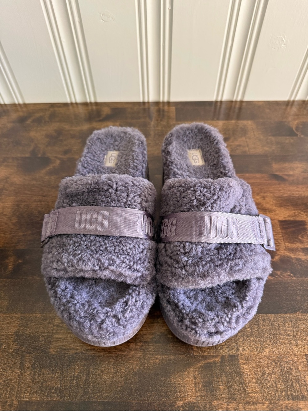 UGG Women's Shearling Slides in Gray, Size 9